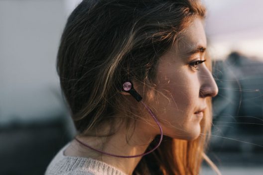 Beoplay H5 – Bang & Olufsen’s First Wireless Earphones