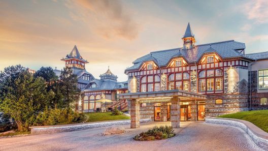 Remarkable European Flair in Grand Hotel Kempinski High Tatras