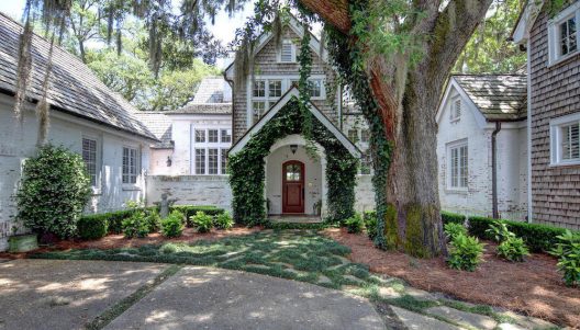 Grand Oaks  2.8 Acre Estate In North Carolina On Sale For $3.3 Million