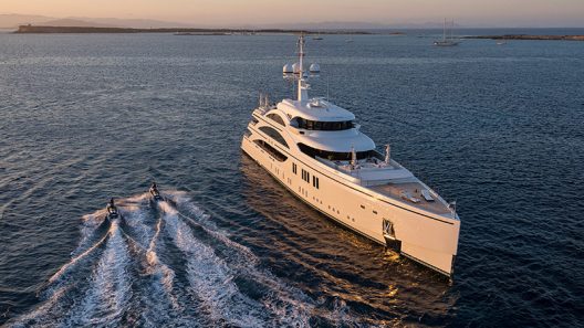 Benetti Teamed Up With Kiton