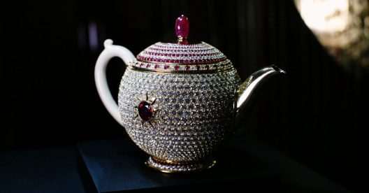 Egoist Teapot