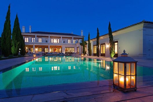 Portugal’s Luxury Estate Overlooking Quinta do Lago Resort On Sale