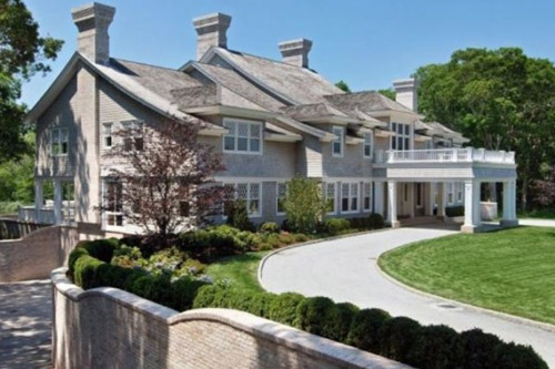 Beyoncé And Jay Z Bought New Hamptons “Cottage”