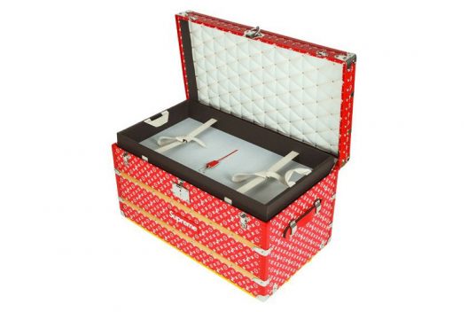 Louis Vuitton x Supreme Malle Courrier Trunk Monogram 90 Red On Sale For  $150,000 – eXtravaganzi