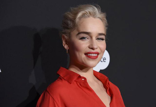 He Bid $160,000 To Watch “Game of Thrones” With Emilia Clarke
