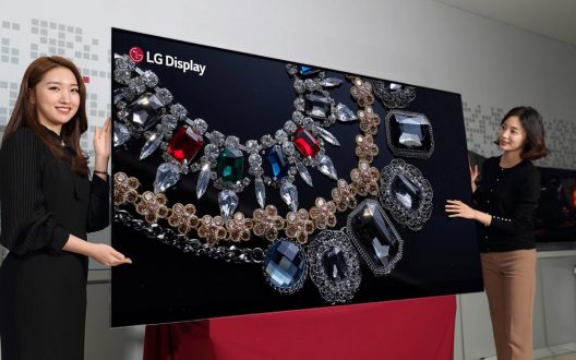 LG Inroduces World’s First 88-inch 8K OLED Display