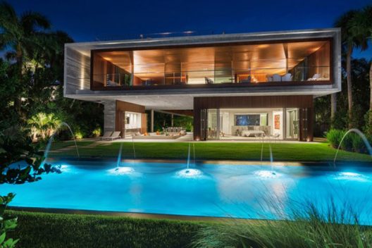 Luxury Villa With Private Lagoon and NBA Basketball Court