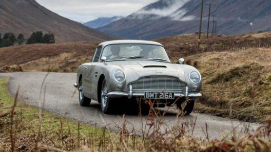 Aston Martin Will Make 25 Copies Of DB5 Model From “Goldfinger”