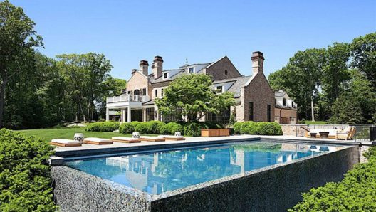 Gisele Bundchen And Tom Brady’s Massachusetts Estate On Sale For $39,5 Million