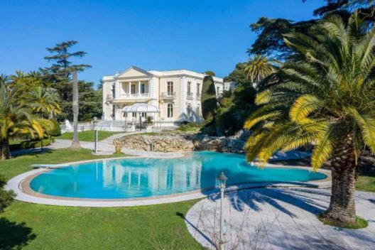 Give Yourself Villa In the Heart Of Cannes