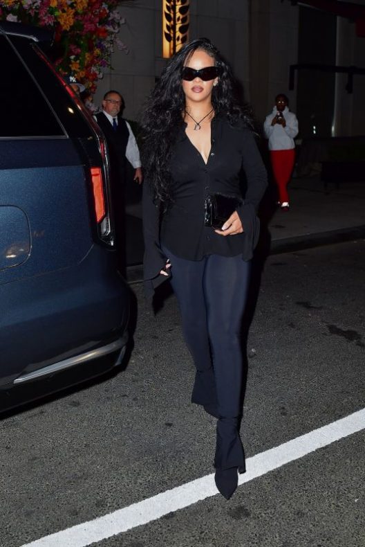 Rihanna out for dinner in New York 5.11.22